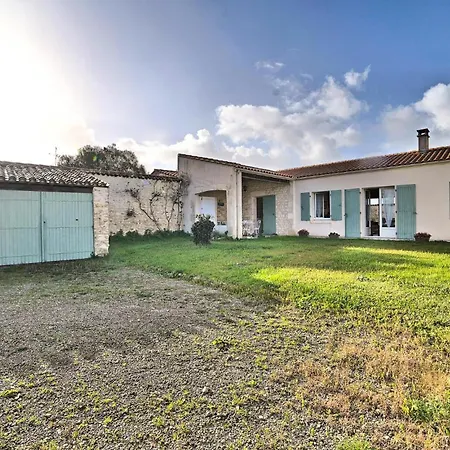 2 Bedroom Gorgeous In Saint-pierre-doleron *